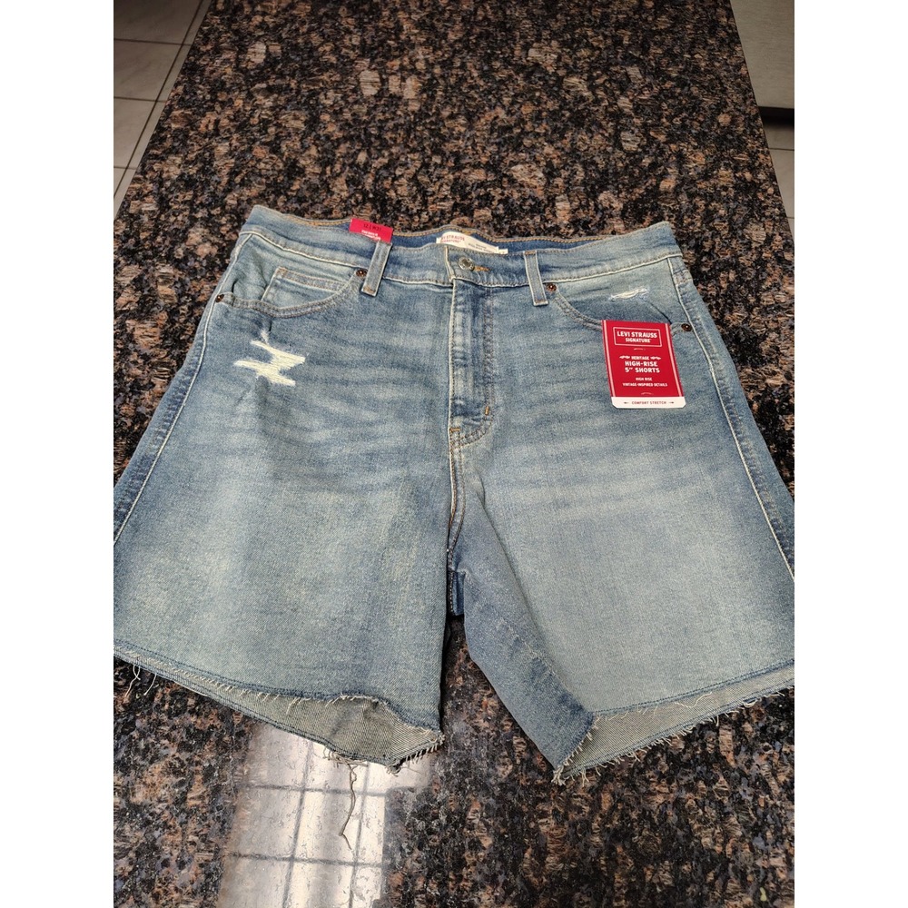 Levi Strauss Signature Heritage High Rise 5 Inch Shorts Light Wash Denim Size 12